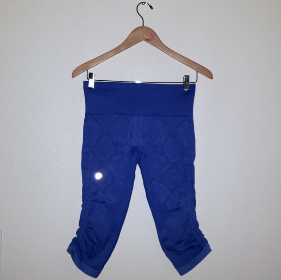 Lululemon In The Flow Crop II SZ 6 - Picture 2 of 6